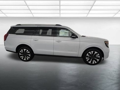 New 2025 Ford Expedition Max Platinum w/ Driver's Package image 11
