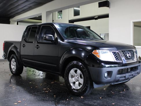 Used 2012 Nissan Frontier SV RWD image 1