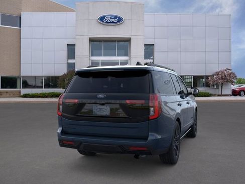 New 2026 Ford Expedition Platinum w/ Stealth Appearance Package AWD/4WD image 8