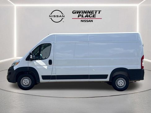 Used 2025 RAM ProMaster 2500 w/ Convenience Group FWD image 22