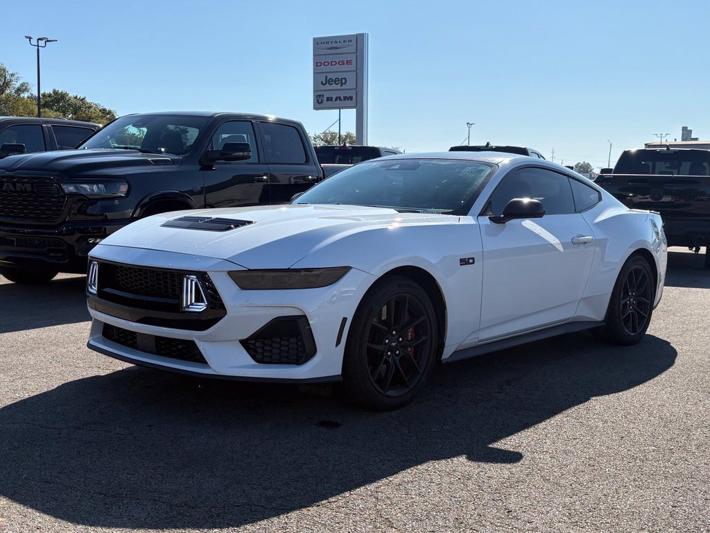 Used 2026 Ford Mustang GT w/ Mustang Nite Pony Package RWD image 3