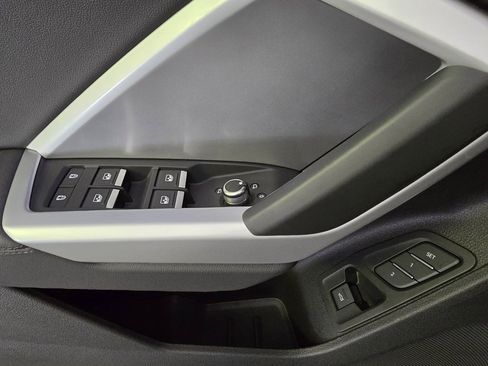 Used 2024 Audi Q3 2.0T Premium Plus w/ Premium Plus Package image 30