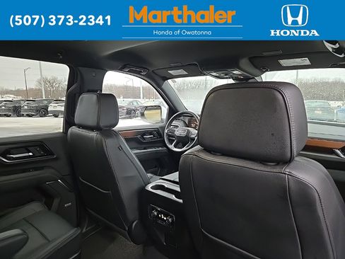 Used 2025 GMC Yukon XL Denali image 18