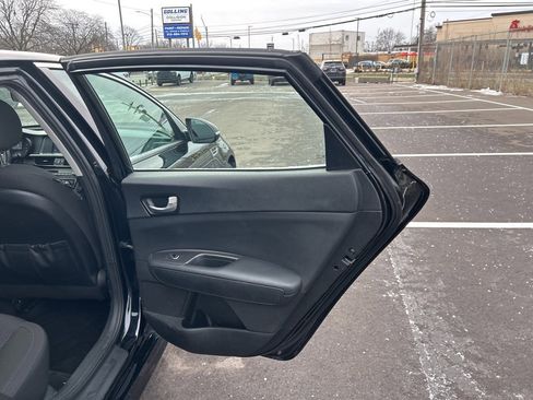 Used 2018 Kia Optima LX w/ Convenience Package image 17