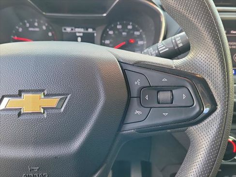 Used 2023 Chevrolet TrailBlazer LT AWD/4WD image 25