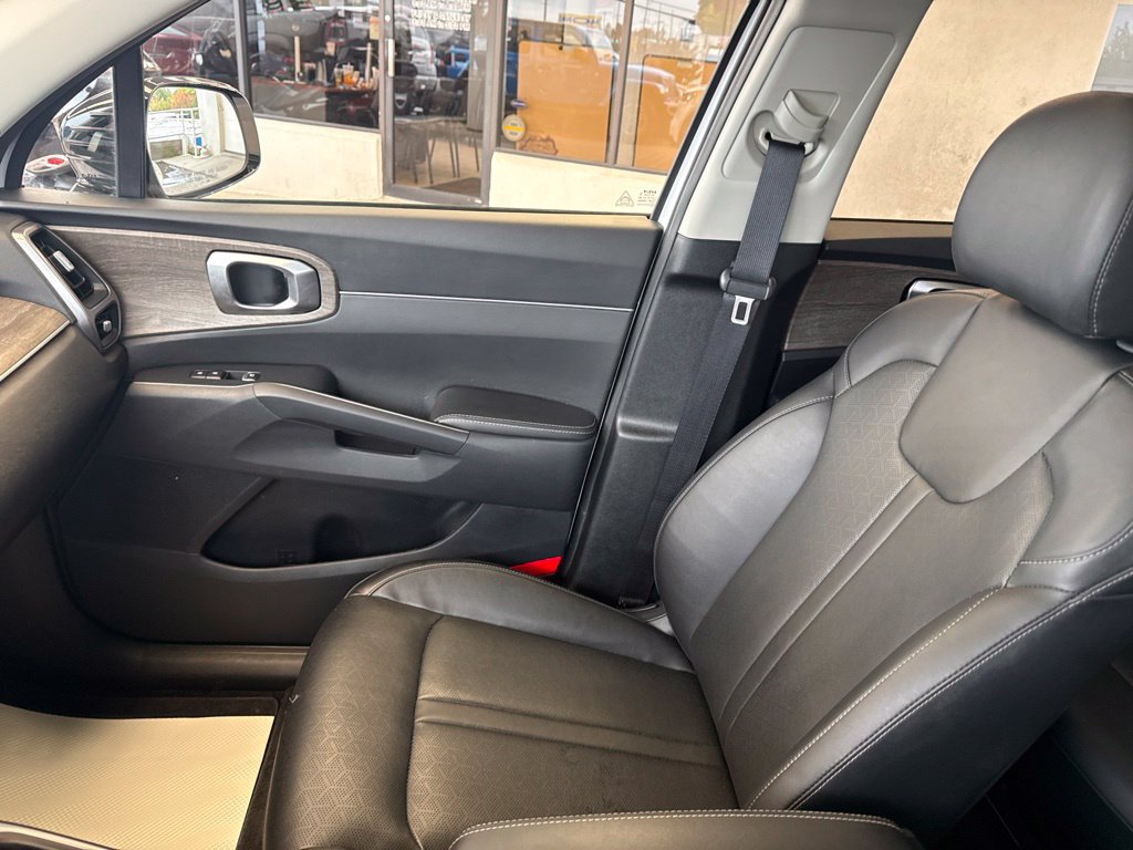 Used 2022 Kia Sorento S w/ Panoramic Sunroof Package AWD/4WD image 26