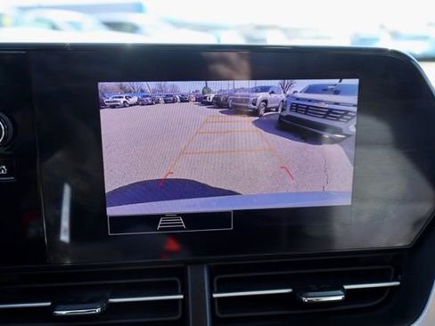 Certified 2025 Chevrolet Trax LS image 5