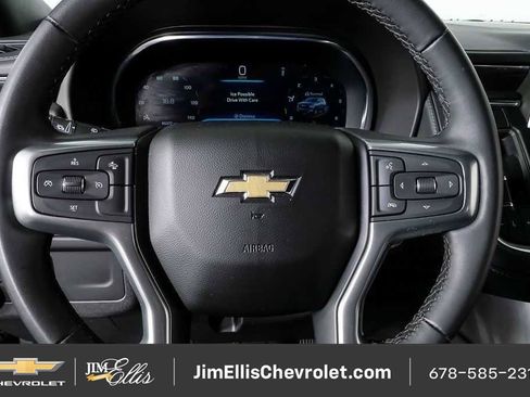 Certified 2024 Chevrolet Suburban LT RWD image 10