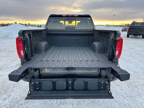 Certified 2023 GMC Sierra 1500 Denali w/ Denali Reserve Package AWD/4WD image 14