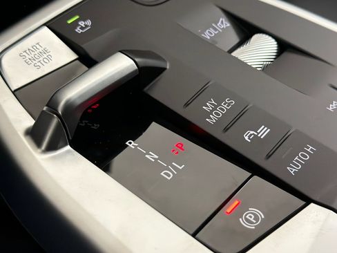 New 2026 BMW X2 xDrive28i w/ Technology Package AWD/4WD image 16