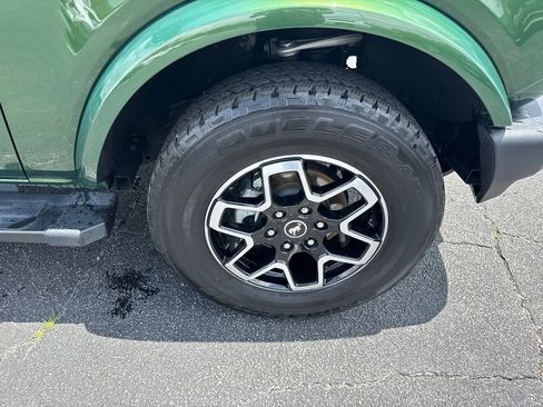 Used 2023 Ford Bronco Outer Banks AWD/4WD image 13