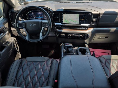 Used 2025 Chevrolet Silverado 1500 RST AWD/4WD image 36