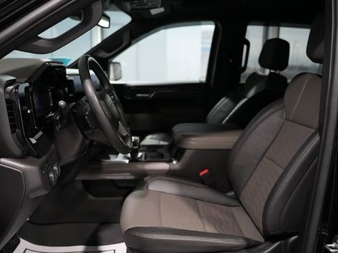 Used 2024 Chevrolet Silverado 1500 ZR2 image 13