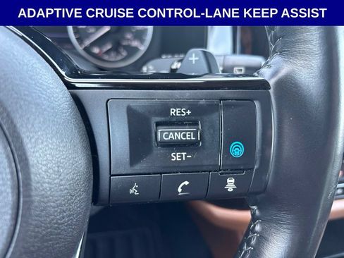 Used 2022 Nissan Pathfinder Platinum w/ Cargo Package AWD/4WD image 15