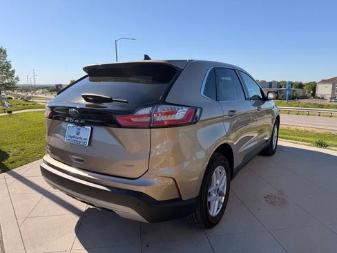 Used 2021 Ford Edge SEL w/ Convenience Package AWD/4WD image 5