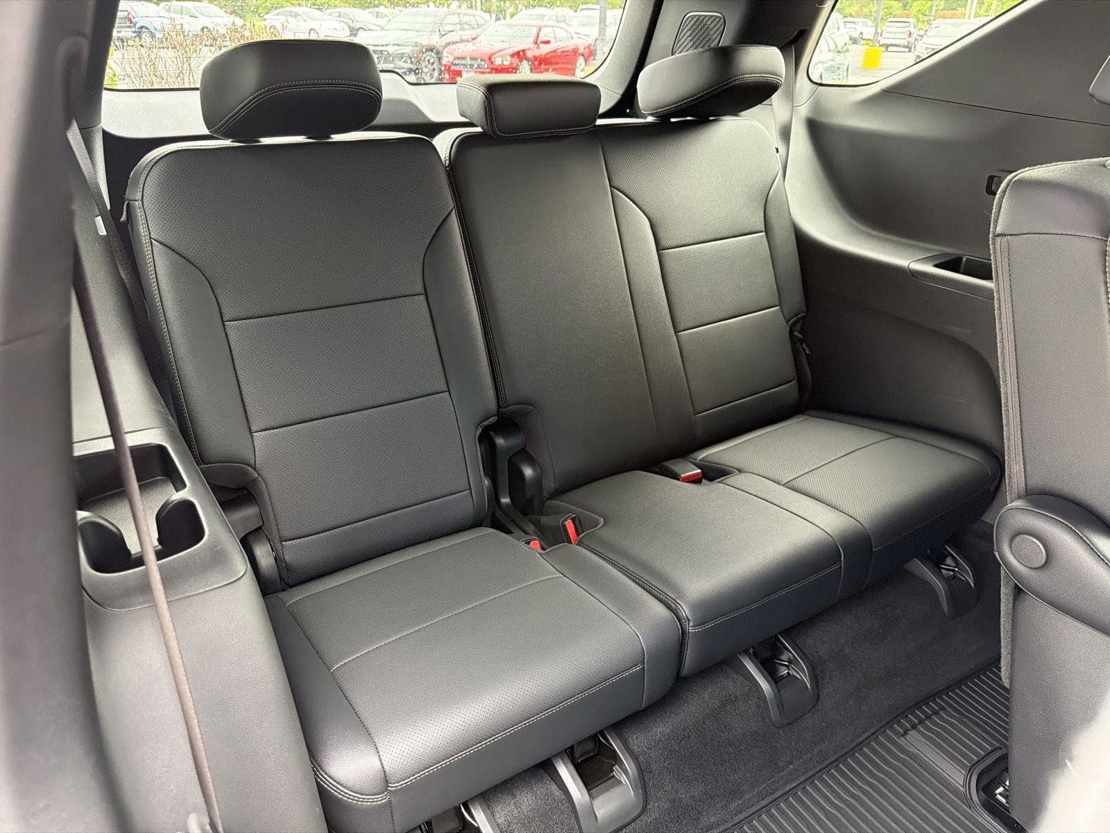 Used 2026 Chevrolet Traverse High Country w/ LPO, Floor Liner Package AWD/4WD image 42