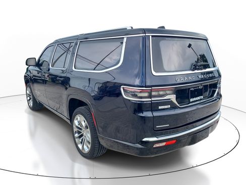 Used 2023 Jeep Grand Wagoneer L Series II w/ Premium Group II AWD/4WD image 4