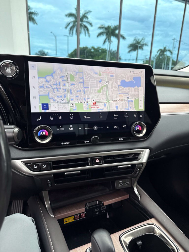 Used 2025 Lexus RX 350 Premium Plus w/ Convenience Package FWD image 3