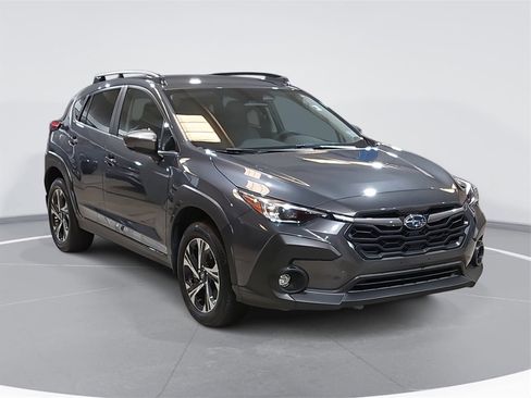 Used 2024 Subaru Crosstrek 2.0i Premium image 3