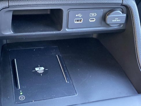 New 2025 Honda Pilot Touring image 14