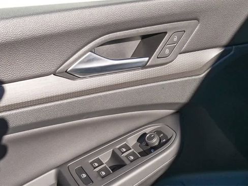 Used 2024 Volkswagen GTI SE image 19