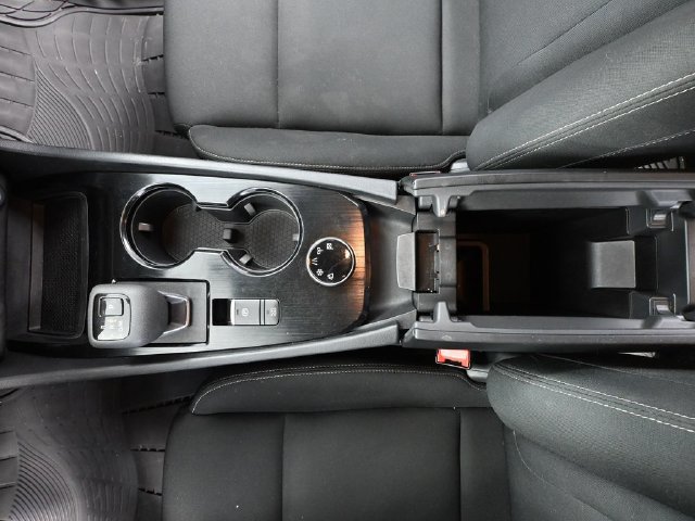 Used 2023 Nissan Rogue S AWD/4WD image 26