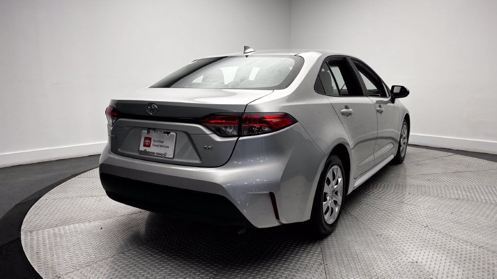 Used 2024 Toyota Corolla LE FWD image 36