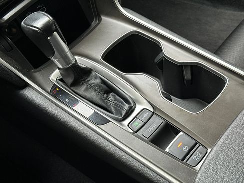 Used 2022 Honda Accord Sport image 23