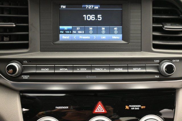 Used 2019 Hyundai Elantra SE FWD image 21