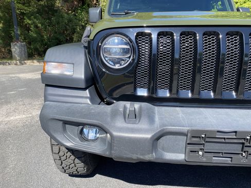 Used 2020 Jeep Wrangler Unlimited Sport image 14