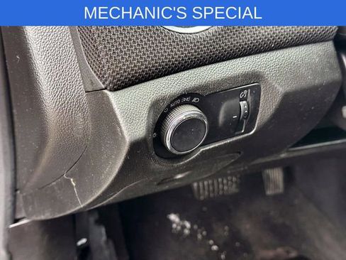 Used 2014 Chevrolet Cruze LT w/ Technology Package image 18