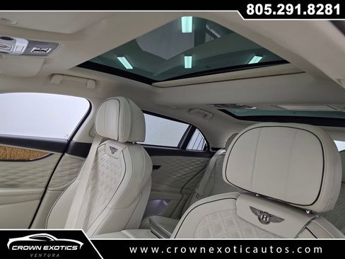 Used 2020 Bentley Flying Spur W12 image 25