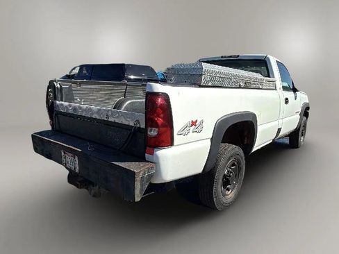 Used 2005 Chevrolet Silverado 2500 W/T w/ Snow Plow Prep Package image 5