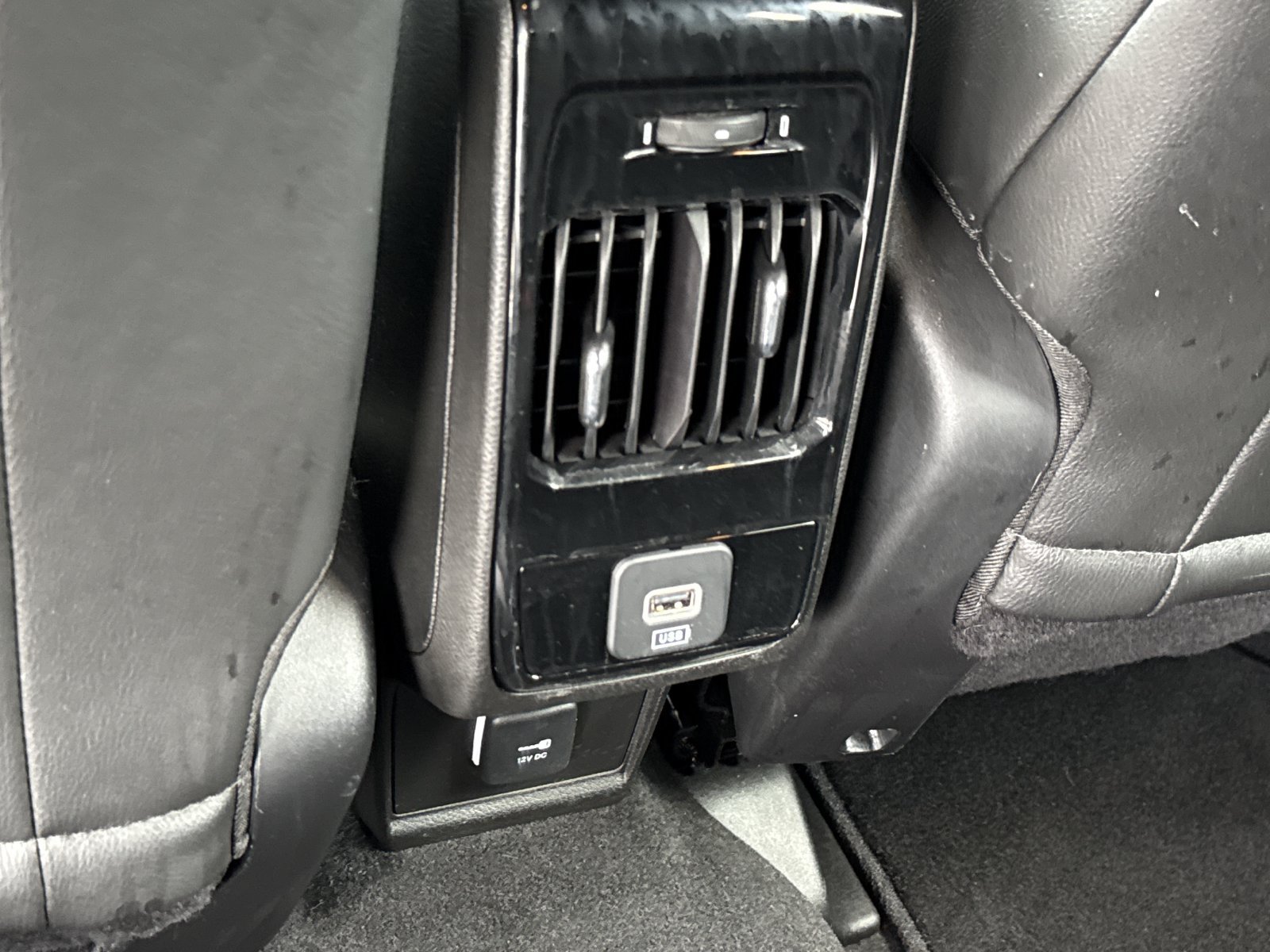 Used 2025 Jeep Compass Latitude AWD/4WD image 11