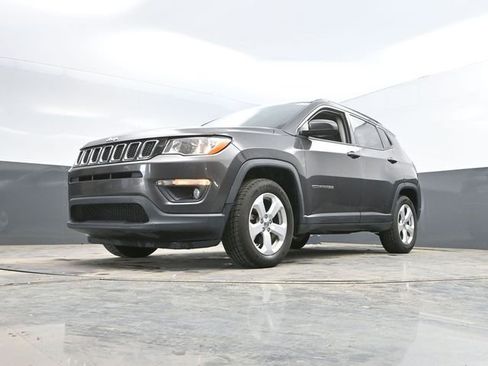 Used 2018 Jeep Compass Latitude image 44