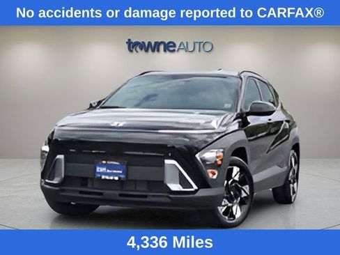 Used 2025 Hyundai Kona SEL FWD image 2