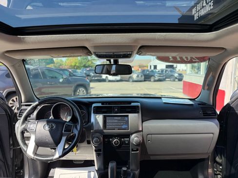 Used 2011 Toyota 4Runner SR5 image 17