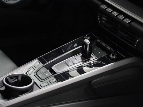 Certified 2025 Porsche 911 Carrera image 21