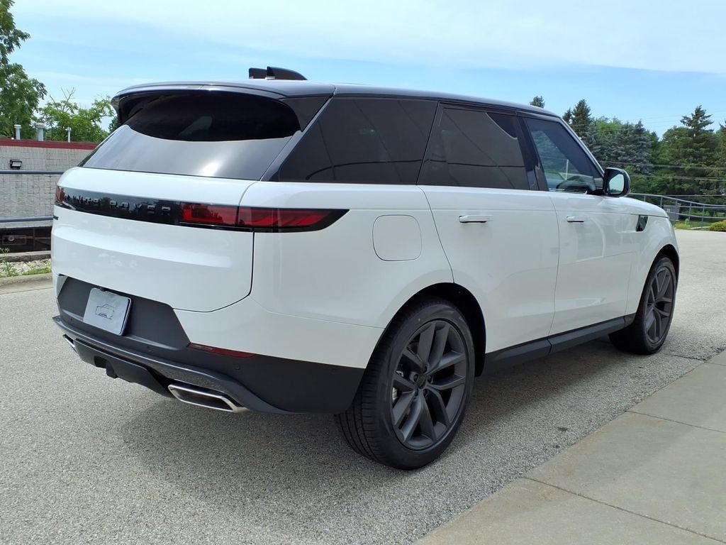 New 2026 Land Rover Range Rover Sport SE AWD/4WD image 5