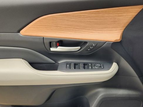New 2026 Toyota Grand Highlander AWD image 16