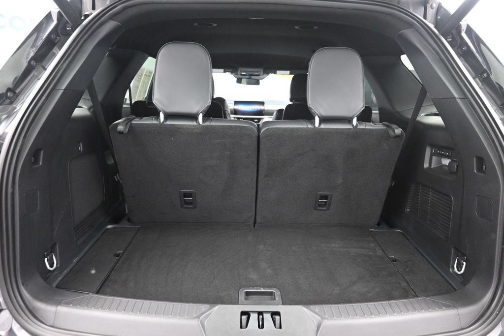 Used 2025 Ford Explorer ST AWD/4WD image 11