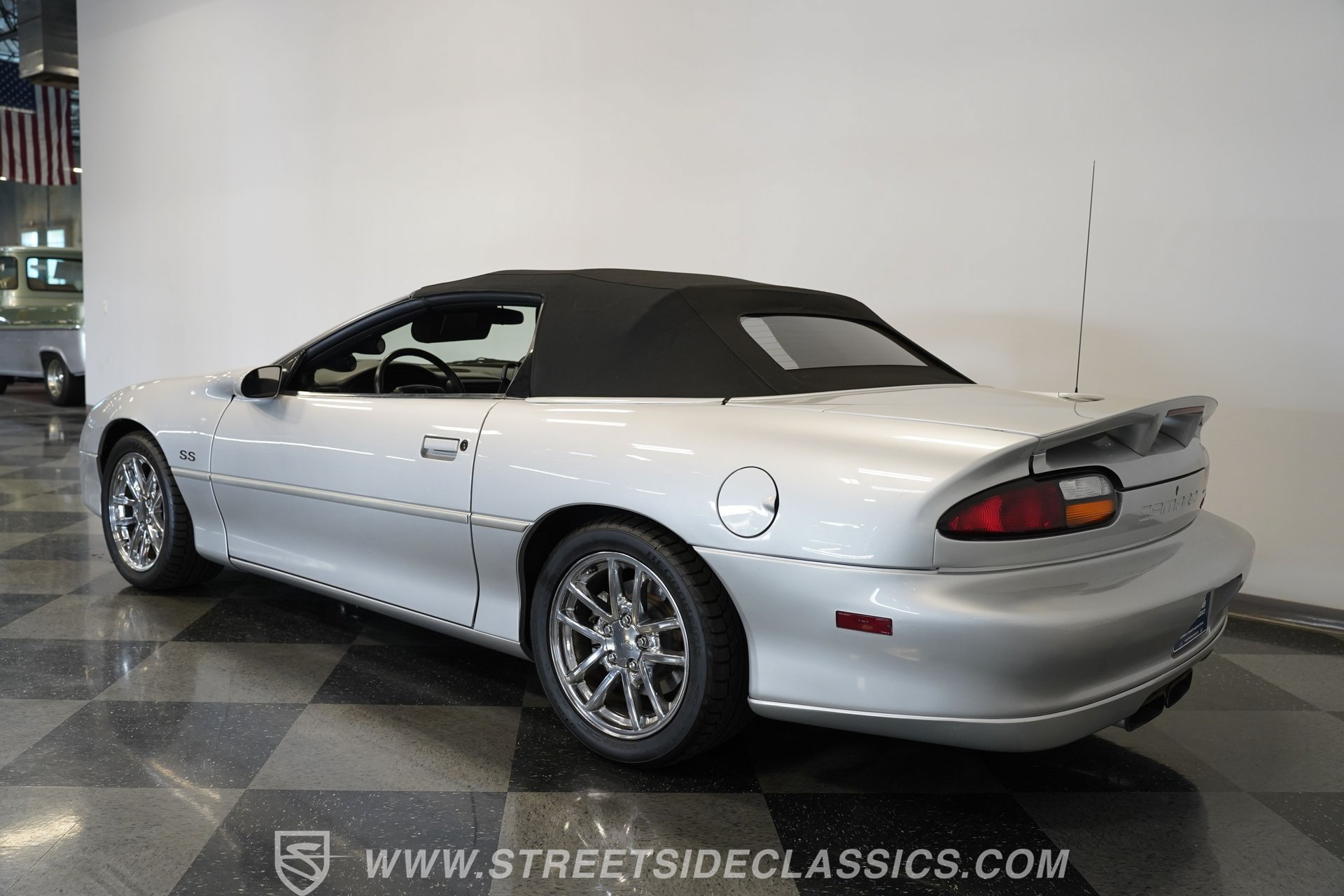 Used 2002 Chevrolet Camaro Z28 w/ SS Performance/Appearance Pkg RWD image 14