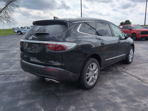 Used 2024 Buick Enclave Essence w/ Experience Buick Package FWD image 4