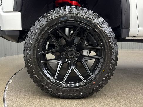 Used 2026 GMC Sierra 1500 AT4 w/ AT4 Premium Package AWD/4WD image 9