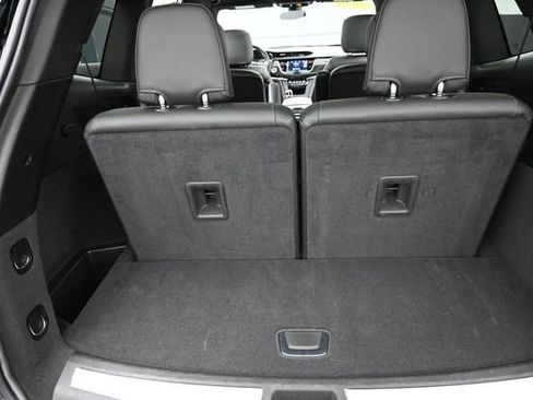 Used 2025 Cadillac XT6 Premium Luxury FWD image 29