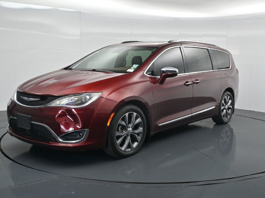 Used 2020 Chrysler Pacifica Limited w/ Tire & Wheel Group FWD image 31