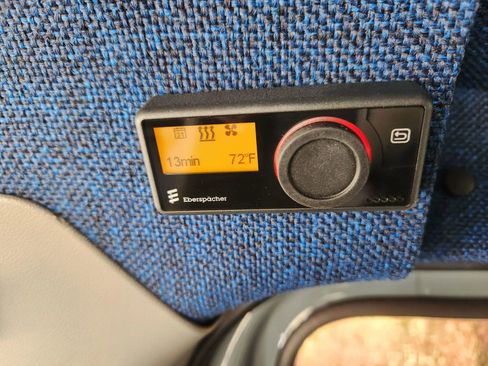 Used 2017 Mercedes-Benz Sprinter 2500 image 25