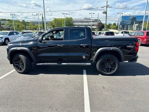 Used 2023 Chevrolet Colorado Trail Boss AWD/4WD image 5
