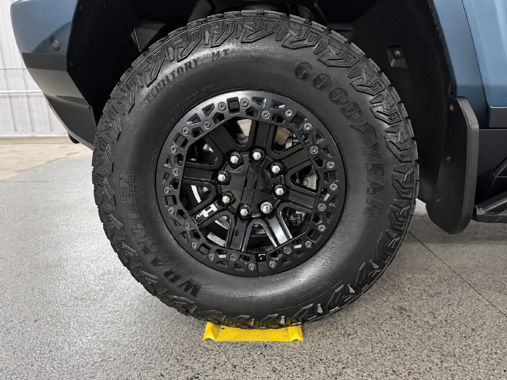 Used 2024 GMC Hummer EV 3X w/ Omega Edition AWD/4WD image 16