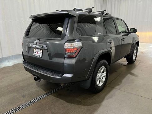 Certified 2019 Toyota 4Runner SR5 AWD/4WD image 4